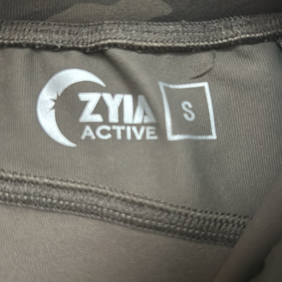 Zyia camo joggers - Picture 2 of 3